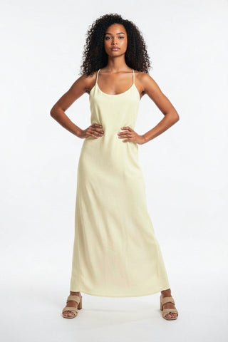 VESTIDO  BEIGE ESPALDA CRUZADA - YeyiMoreno
